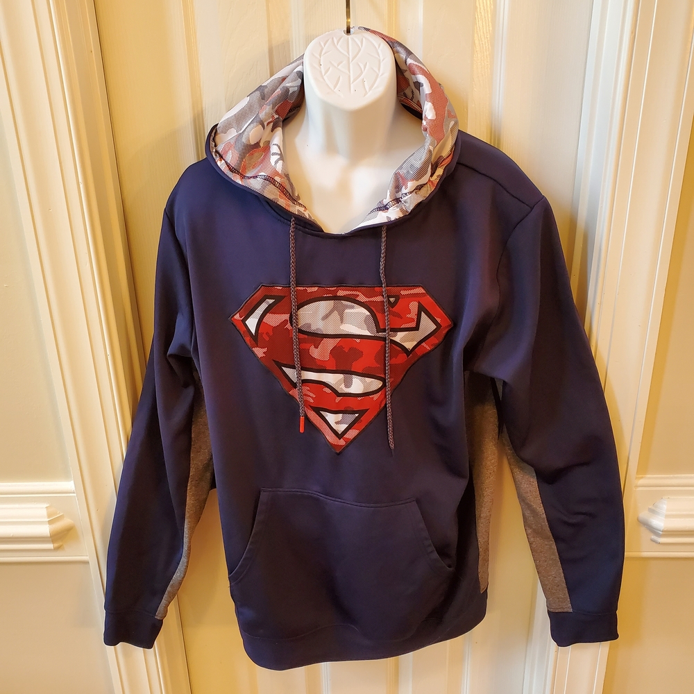 DC Comics - Superman Logo - Blue and Gray-  Hoodie  with Red Camo